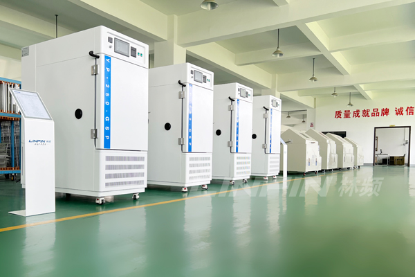 恒溫恒濕試驗(yàn)箱廠(chǎng)家